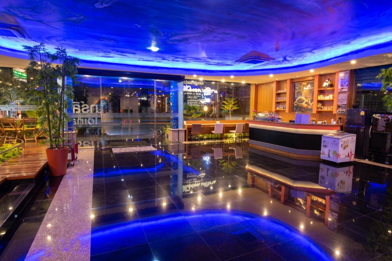 Marlin Hotel Surat Thani Extérieur photo