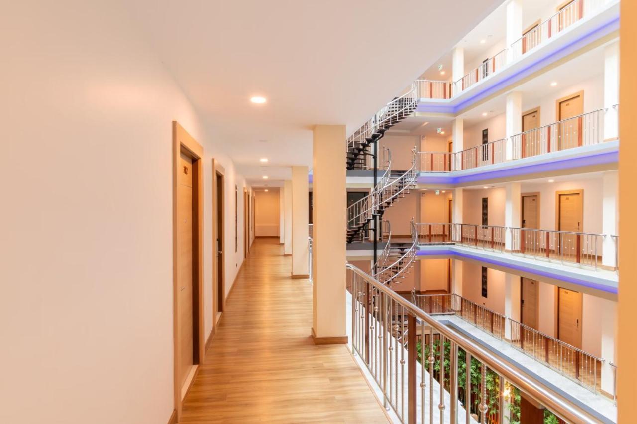 Marlin Hotel Surat Thani Extérieur photo