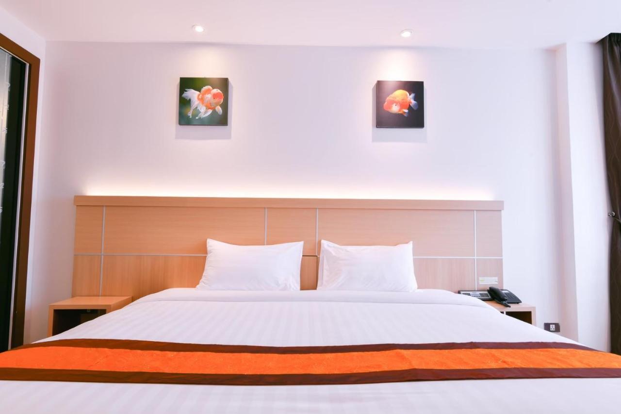 Marlin Hotel Surat Thani Extérieur photo