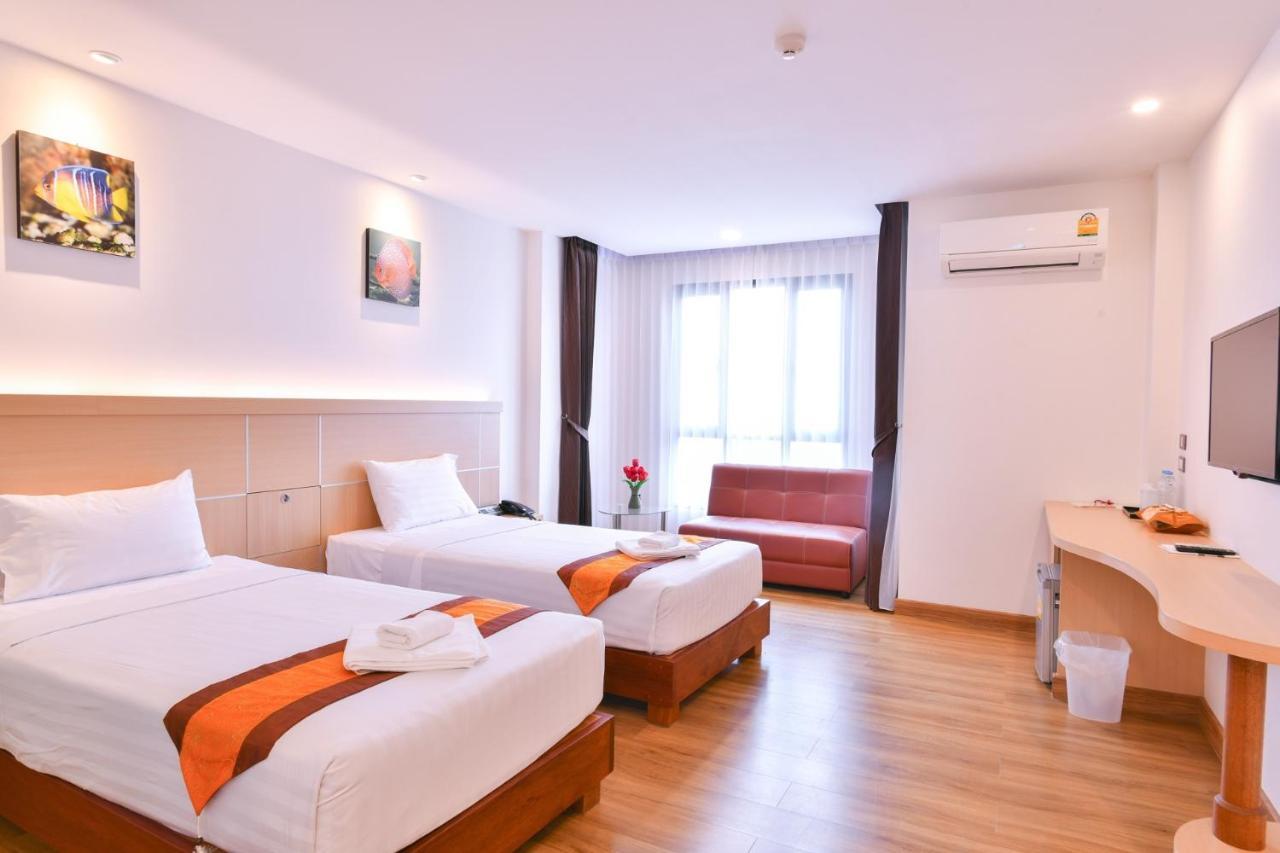 Marlin Hotel Surat Thani Extérieur photo
